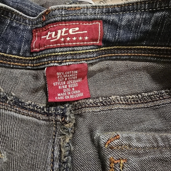 Jeans - Picture 6 of 6